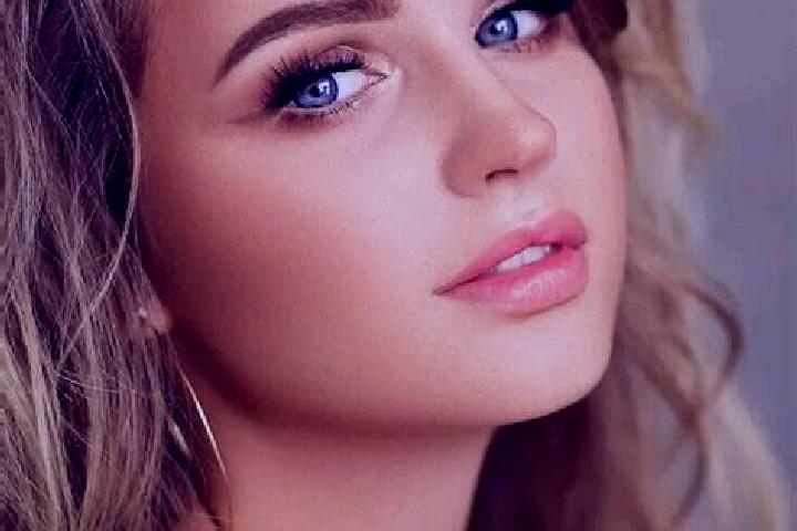 Luna, 20, a dark blonde blue-eyed mixed companion based in Tucepi. Offering Girlfriend Experience, Striptease, Deep French Kissing. Available for incall and ...