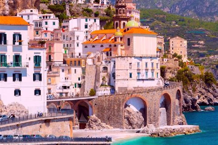 Luna, 20 — Escort in Assoro, Italy