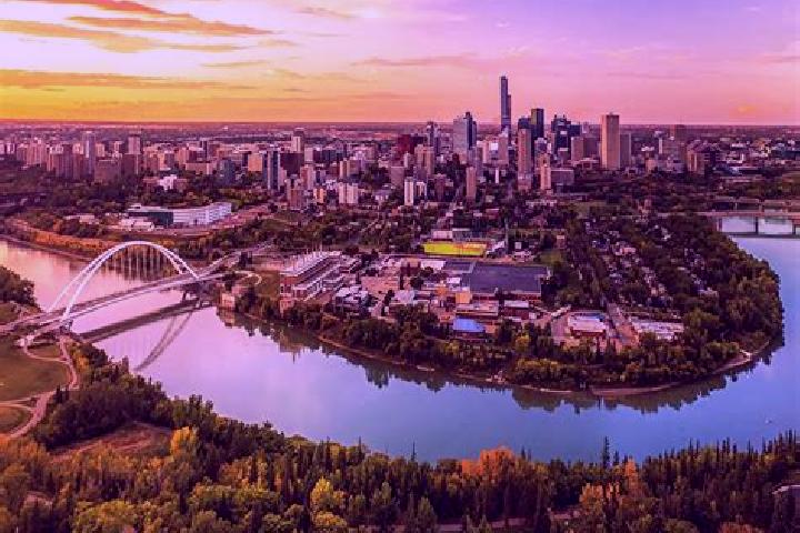 Luna, 20 — Escort in Edmonton, Australia