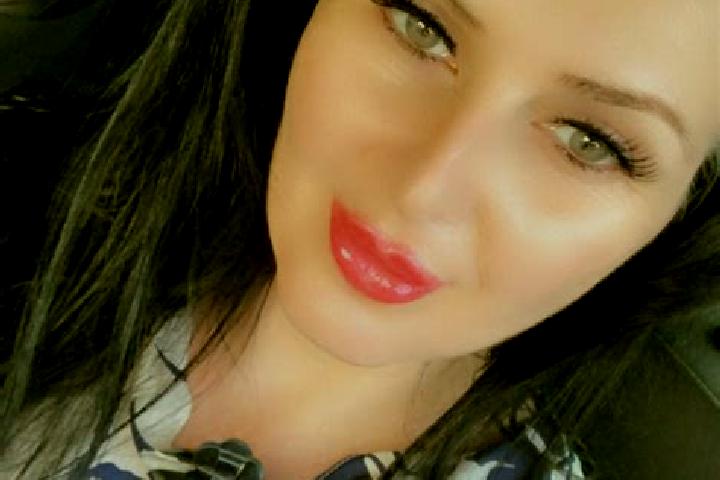 Luna, 20 — Escort in Frumuselu, Romania