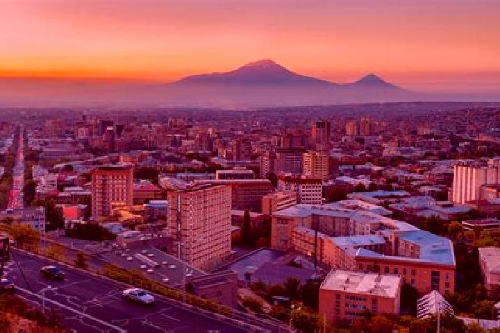 Luna, 20 — Escort in Haykashen, Armenia