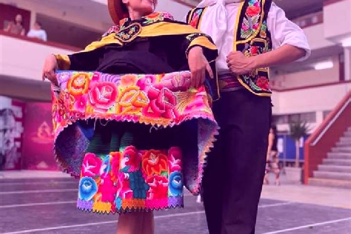 Luna, 20 — Escort in Ichic Huaylas, Peru