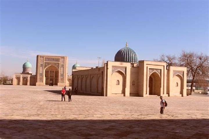 Luna, 20 — Escort in Muborak, Uzbekistan