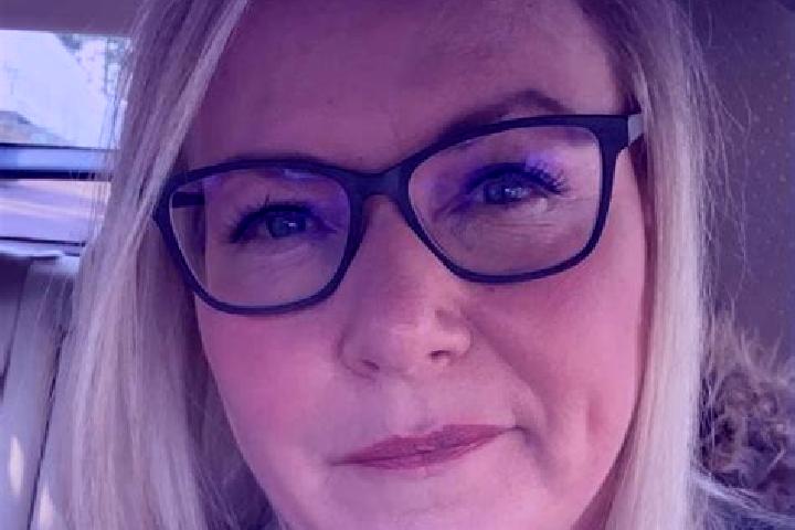 Luna, 20 — Escort in Union Bay, Canada