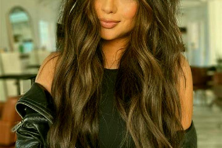 Luna, 21, a brunette dark-eyed asian companion based in Carreira. Offering Striptease, Massage. Available for incall and outcall, day and evening dates.