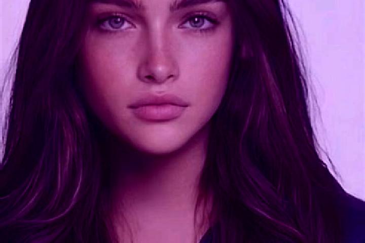 Luna, 21, a brunette grey-eyed caucasian companion based in Dualing. Offering Erotic Massage, Overnight, Massage, GFE, Deep French Kissing. Available for inc...