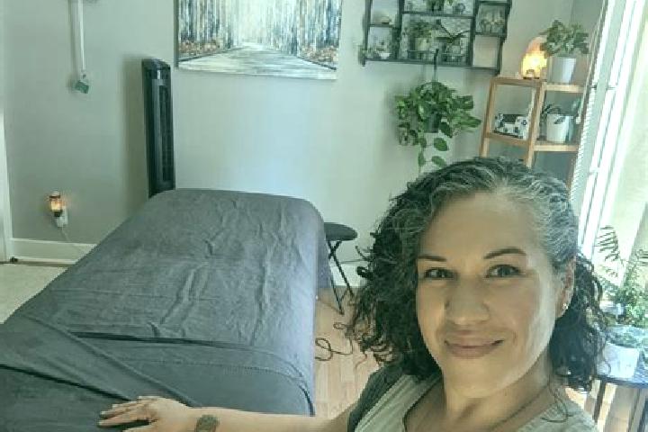 Luna, 21, a brunette grey-eyed ebony companion based in Jatake. Offering Erotic Massage, BDSM, Fetish, A-Level. Available for incall and outcall, day and eve...