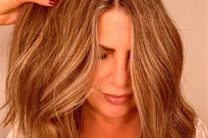 Luna, 21, a dark blonde grey-eyed middle eastern companion based in Descartes. Offering Roleplay, Deep French Kissing, Erotic Massage, Overnight. Available f...
