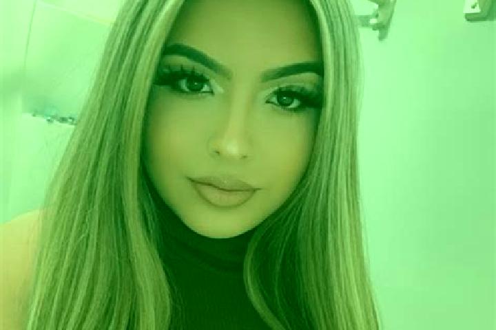 Luna, 21, a red blue-eyed mixed companion based in Bitgummole. Offering Domination, Striptease. Available for incall and outcall, day and evening dates.
