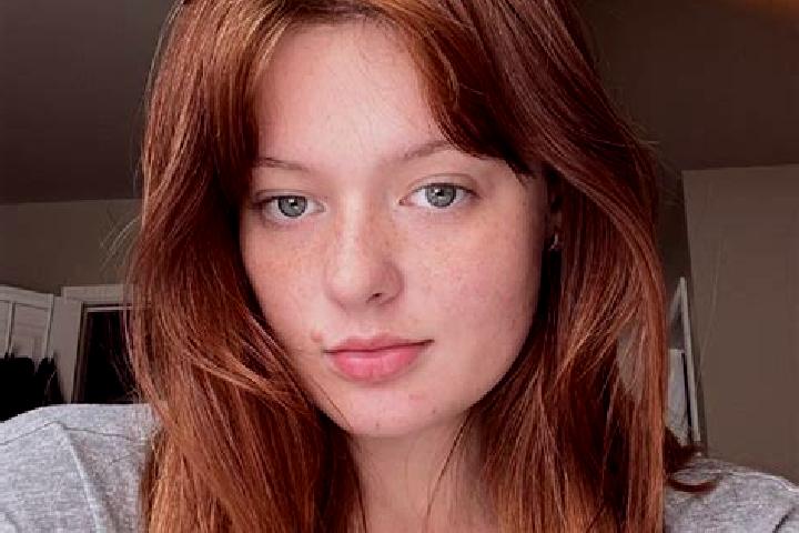 Luna, 21, a red brown-eyed mixed companion based in Pleternica. Offering Dinner Date, Erotic Massage, Couples. Available for incall and outcall, day and even...