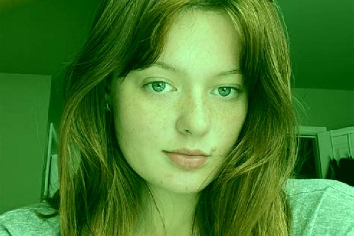 Luna, 21, a red hazel-eyed caucasian companion based in Sao Joao dos Montes. Offering Erotic Massage, Prostate Massage, 69, Fetish, Girlfriend Experience. Av...