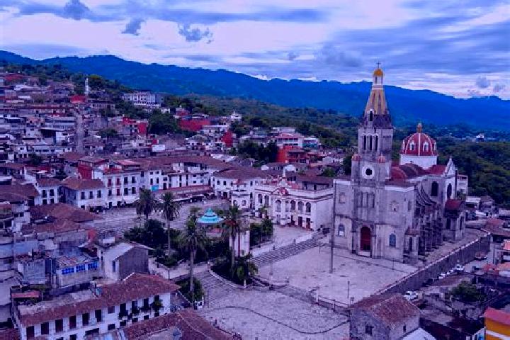 Luna, 21 — Escort in Cuetzalan, Mexico