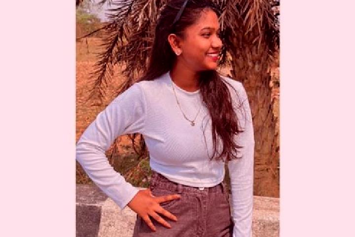Luna, 21 — Escort in Jamadoba, India