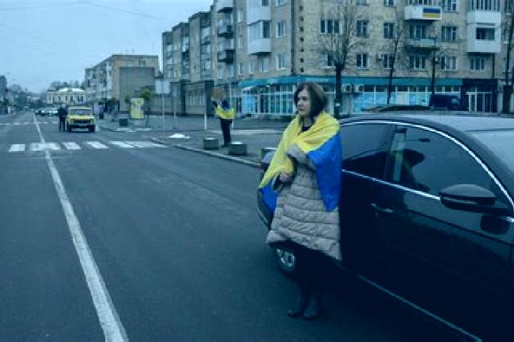 Luna, 21 — Escort in Vyshovatyi, Ukraine