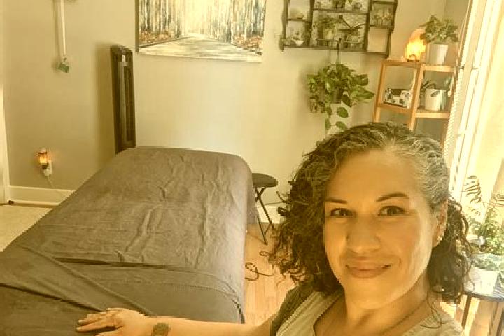 Luna, 22, a black grey-eyed latina companion based in Nakamatsu. Offering Girlfriend Experience, Domination, Fetish, Erotic Massage, 69. Available for incall...