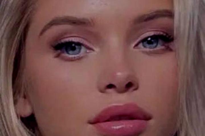 Luna, 22, a dark blonde blue-eyed middle eastern companion based in Aboisso Comoe. Offering OWO, Dinner Date. Available for incall and outcall, day and eveni...