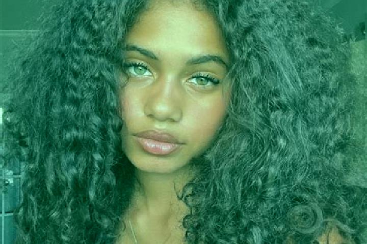 Luna, 22, a red blue-eyed ebony companion based in Vauhallan. Offering CIM, Tantra, Overnight. Available for incall and outcall, day and evening dates.