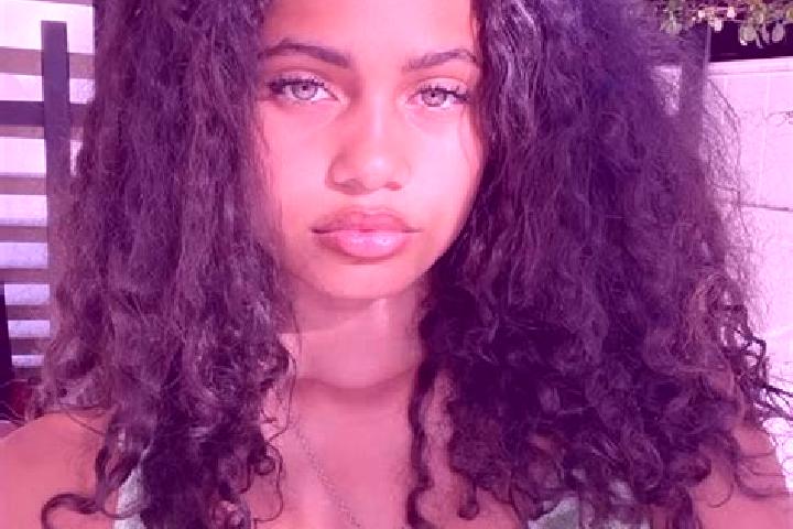 Luna, 22, a red green-eyed mixed companion based in Oignies. Offering CIM, Massage, Overnight, Deep French Kissing. Available for incall and outcall, overnig...