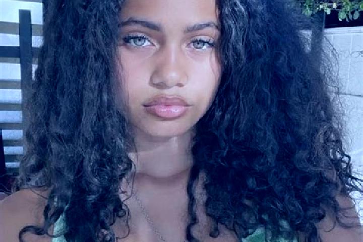Luna, 22, a red green-eyed mixed companion based in Parsberg. Offering Party Girl, Massage, Couples, Duos, Striptease. Available for incall and outcall, day ...