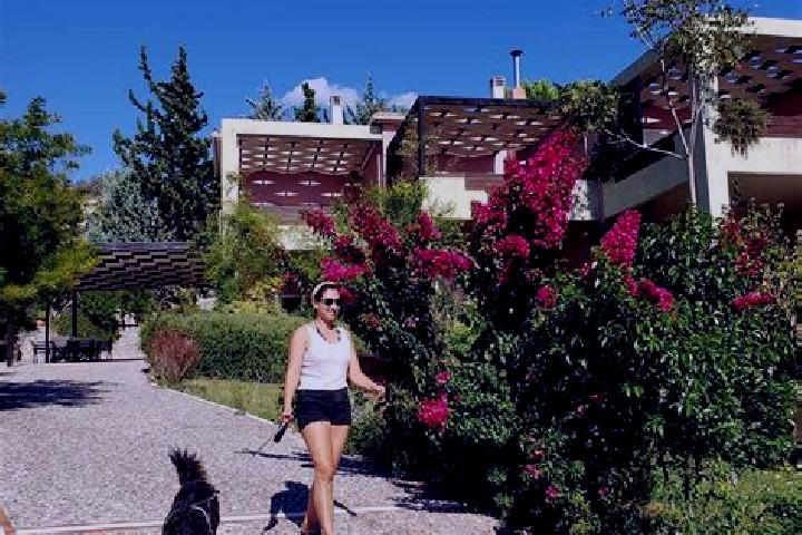 Luna, 22 — Escort in Aigio, Greece