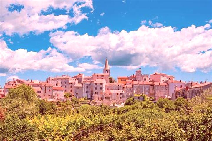 Luna, 22 — Escort in Bale, Croatia