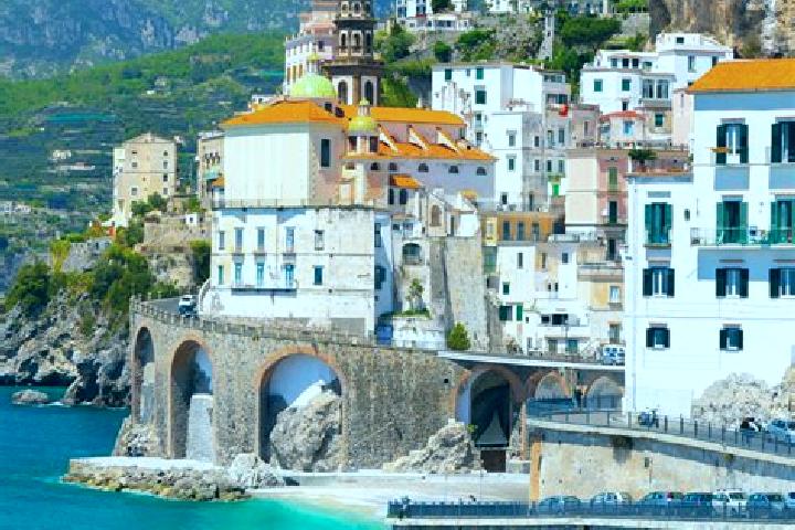 Luna, 22 — Escort in Galliavola, Italy