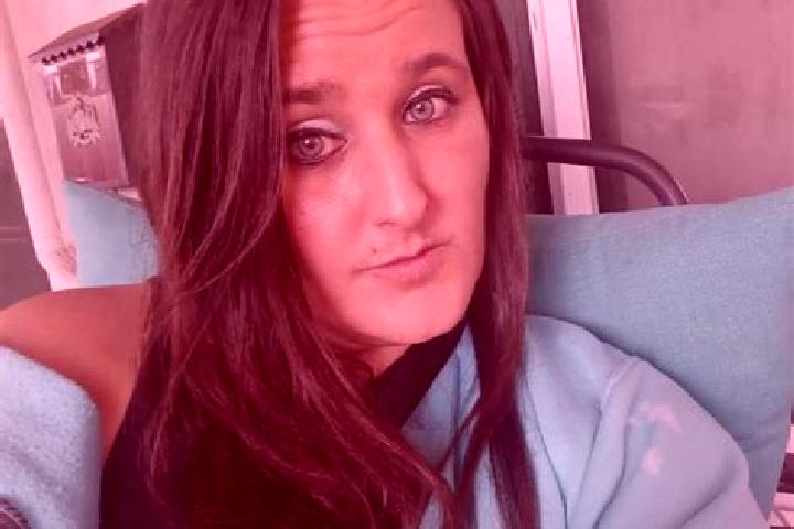 Luna, 22 — Escort in Janesville, United States