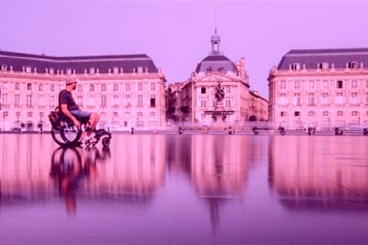 Luna, 22 — Escort in Prisches, France