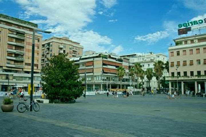 Luna, 22 — Escort in Scafa, Italy