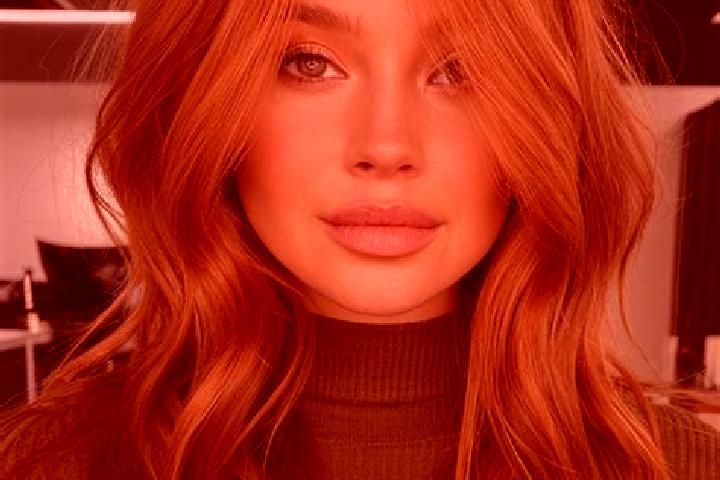 Luna, 23, a auburn grey-eyed european companion based in Walserfeld. Offering Travel Companion, Overnight, Deep French Kissing, Girlfriend Experience, Tantra...