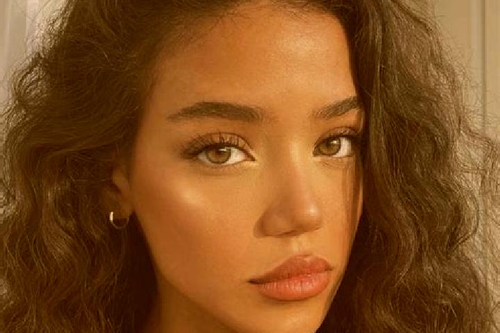 Luna, 23, a black brown-eyed mediterranean companion based in Ferreira Gomes. Offering Deep French Kissing, Roleplay, GFE. Available for incall and outcall, ...