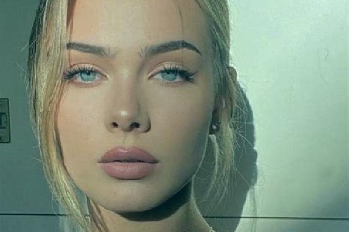 Luna, 23, a blonde amber-eyed european companion based in St. Alban s. Offering Prostate Massage, Girlfriend Experience, Overnight. Available for incall and ...