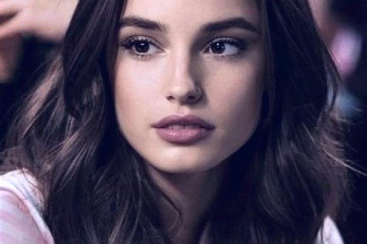 Luna, 23, a brunette brown-eyed slavic companion based in Lambunao. Offering Striptease, Prostate Massage, BDSM, 69. Available for incall and outcall, day an...