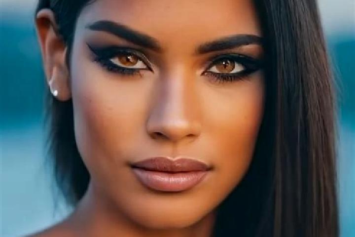 Luna, 23, a brunette dark-eyed latina companion based in Helmstedt. Offering Tantra, Duos, Couples. Available for incall and outcall, day and evening dates.