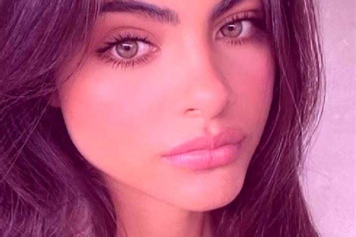 Luna, 23, a brunette green-eyed latina companion based in Ahigbe Koffikro. Offering Girlfriend Experience, Prostate Massage, Erotic Massage, Duos. Available ...