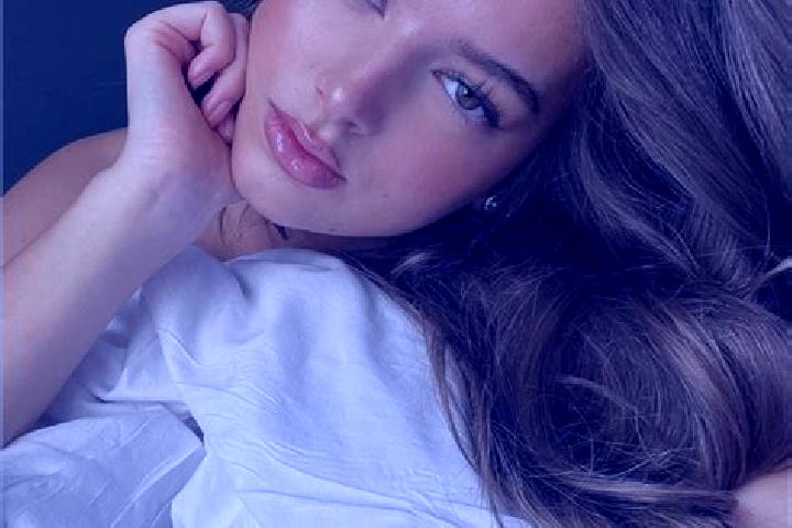 Luna, 23, a brunette hazel-eyed middle eastern companion based in Mpraeso. Offering Prostate Massage, Striptease, Overnight, Girlfriend Experience. Available...