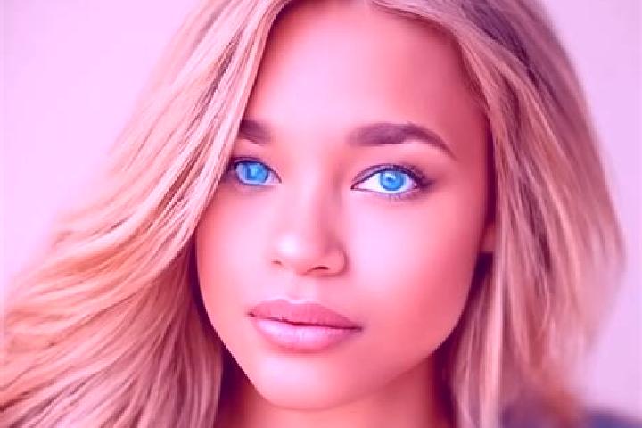 Luna, 23, a chestnut blue-eyed latina companion based in Oued el Alleug. Offering Tantra, Fetish, A-Level. Available for incall and outcall, overnight bookin...