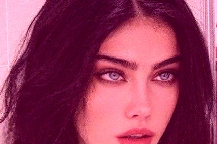 Luna, 23, a chestnut grey-eyed caucasian companion based in Utulik. Offering Overnight, Couples, Massage, Erotic Massage, OWO. Available for incall and outca...