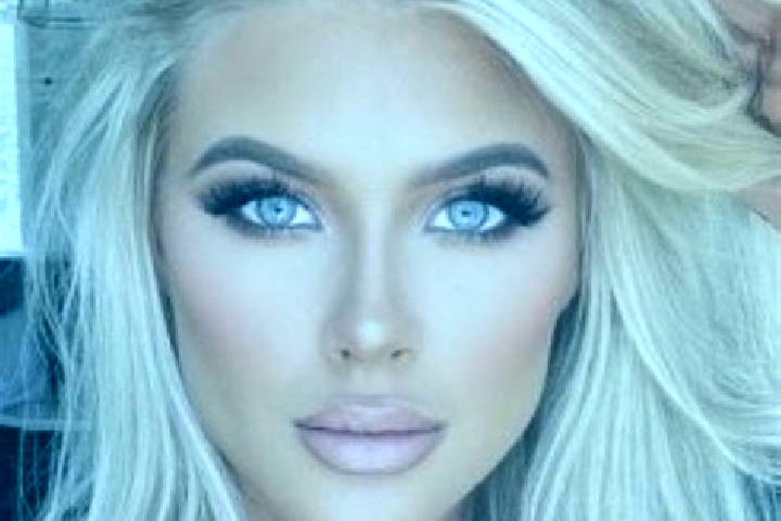 Luna, 23, a platinum blonde green-eyed middle eastern companion based in Furstenstein. Offering Striptease, Girlfriend Experience, GFE, Erotic Massage. Avail...
