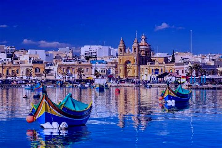 Luna, 23 — Escort in Fontana, Malta