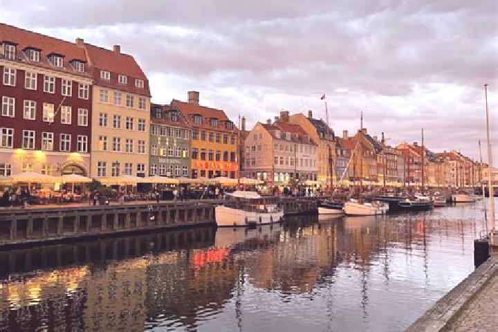 Luna, 23 — Escort in Jelling, Denmark