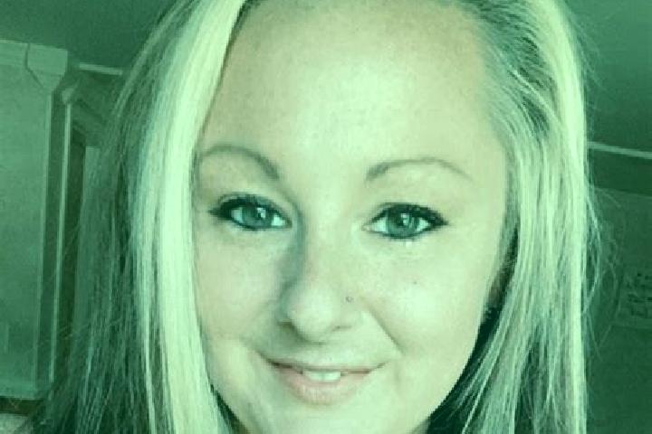 Luna, 23 — Escort in Newville, United States