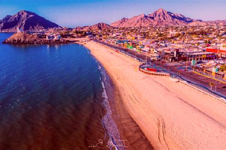 Luna, 23 — Escort in San Felipe Tizapa, Mexico