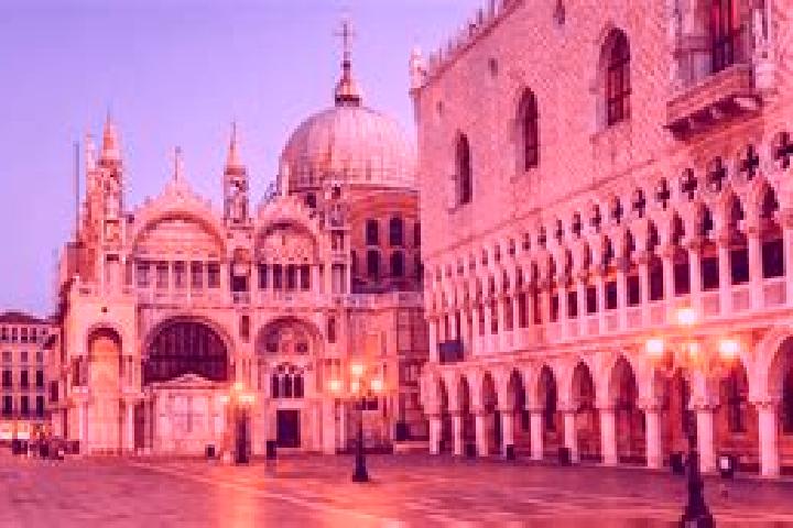 Luna, 23 — Escort in San Marco, Italy