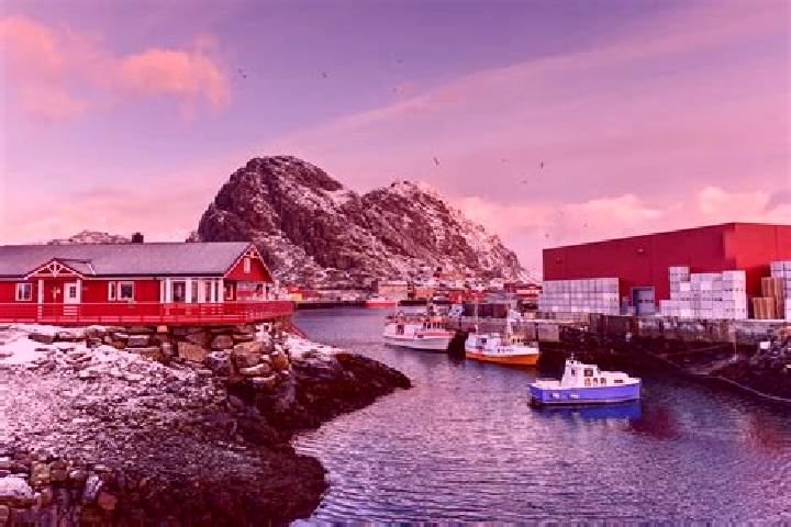 Luna, 23 — Escort in Stamsund, Norway