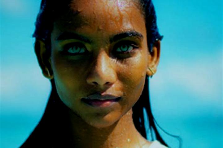 Luna, 24, a auburn blue-eyed indian companion based in Emsworth. Offering Travel Companion, Party Girl, Erotic Massage, Striptease, BDSM. Available for incal...