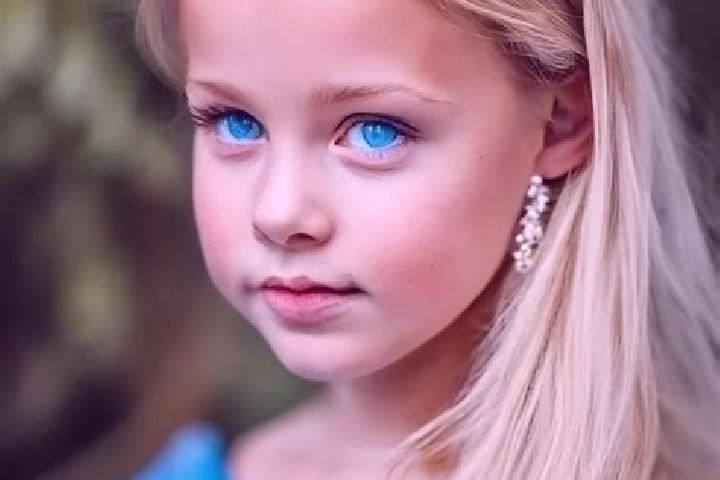 Luna, 24, a blonde blue-eyed mixed companion based in Sergiyev Posad. Offering Fetish, Girlfriend Experience, Overnight, Party Girl. Available for incall and...