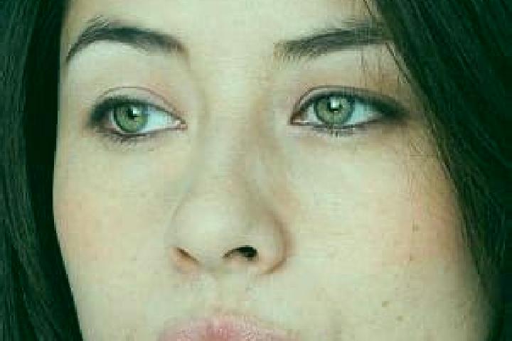 Luna, 24, a red green-eyed asian companion based in Plouzane. Offering Couples, Duos, 69, A-Level. Available for incall and outcall, day and evening dates.