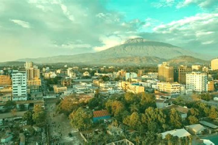 Luna, 24 — Escort in Arusha, Tanzania