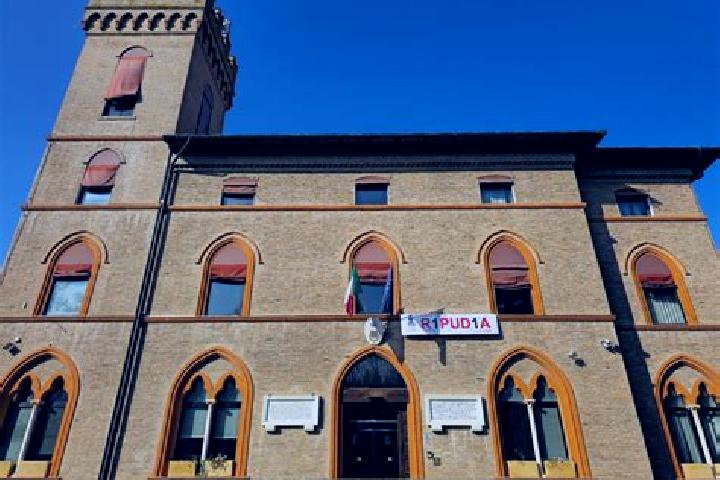 Luna, 24 — Escort in Conselice, Italy